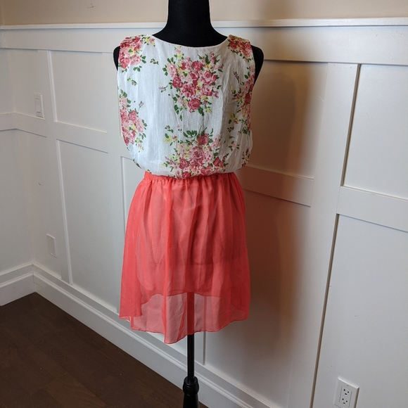 Pretty flowery orange dress - Picture 2 of 5